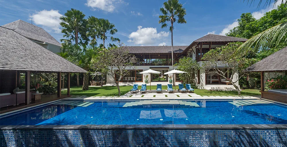 Villa Sabana infinity pool