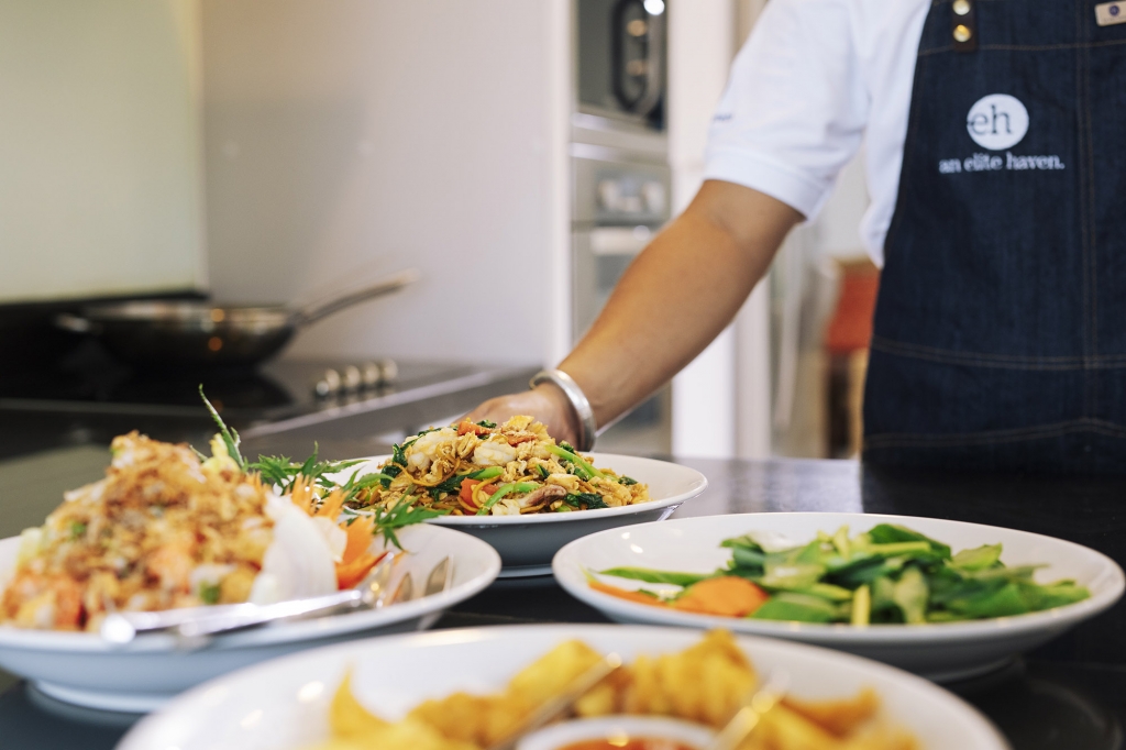 Thai food at Villa Akuvara