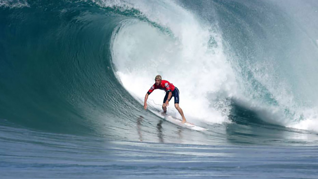 Surfing at Sri Lanka