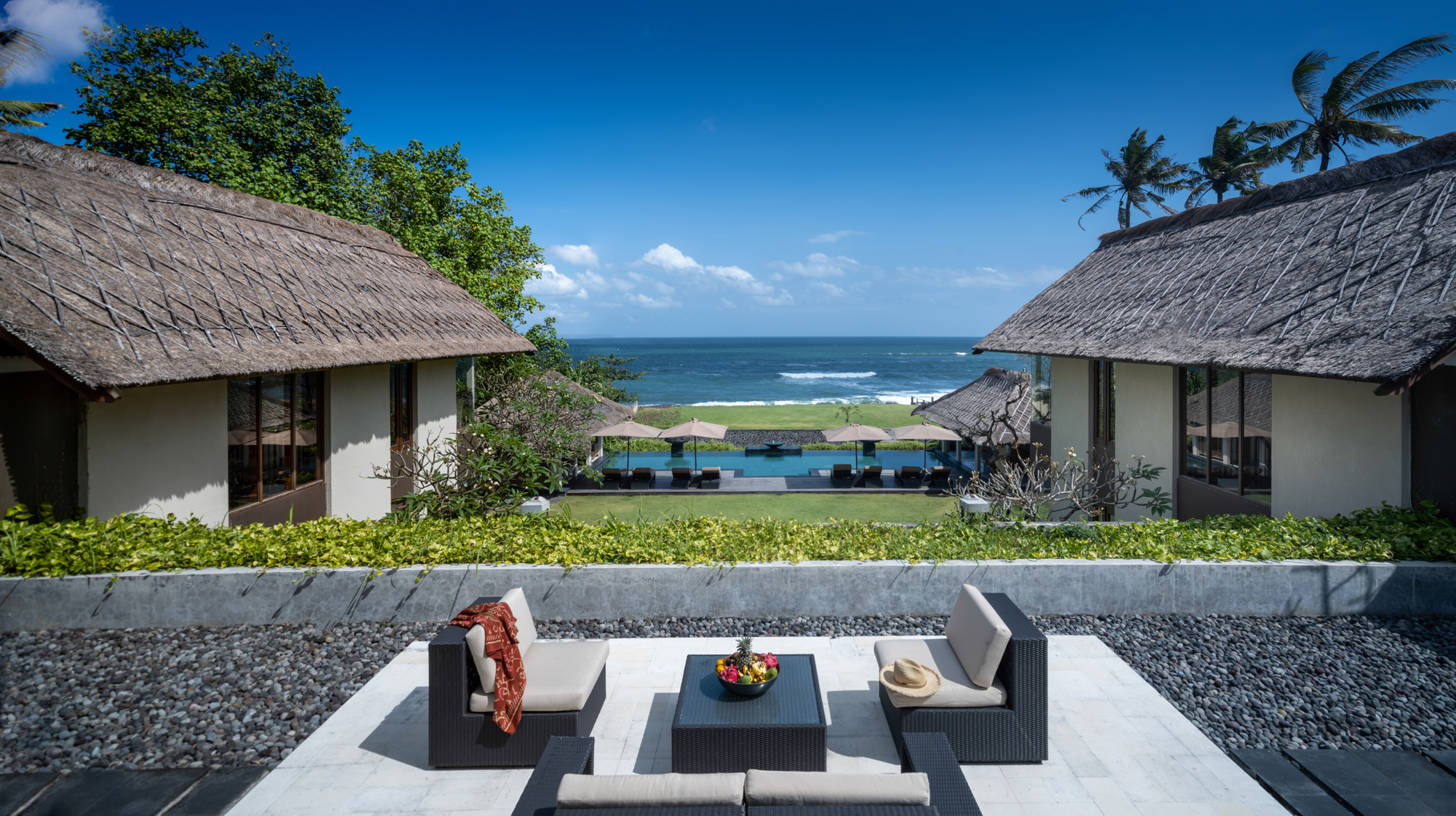 8 Stunning Beachfront Villas In Bali • Elite Havens MAGAZINE