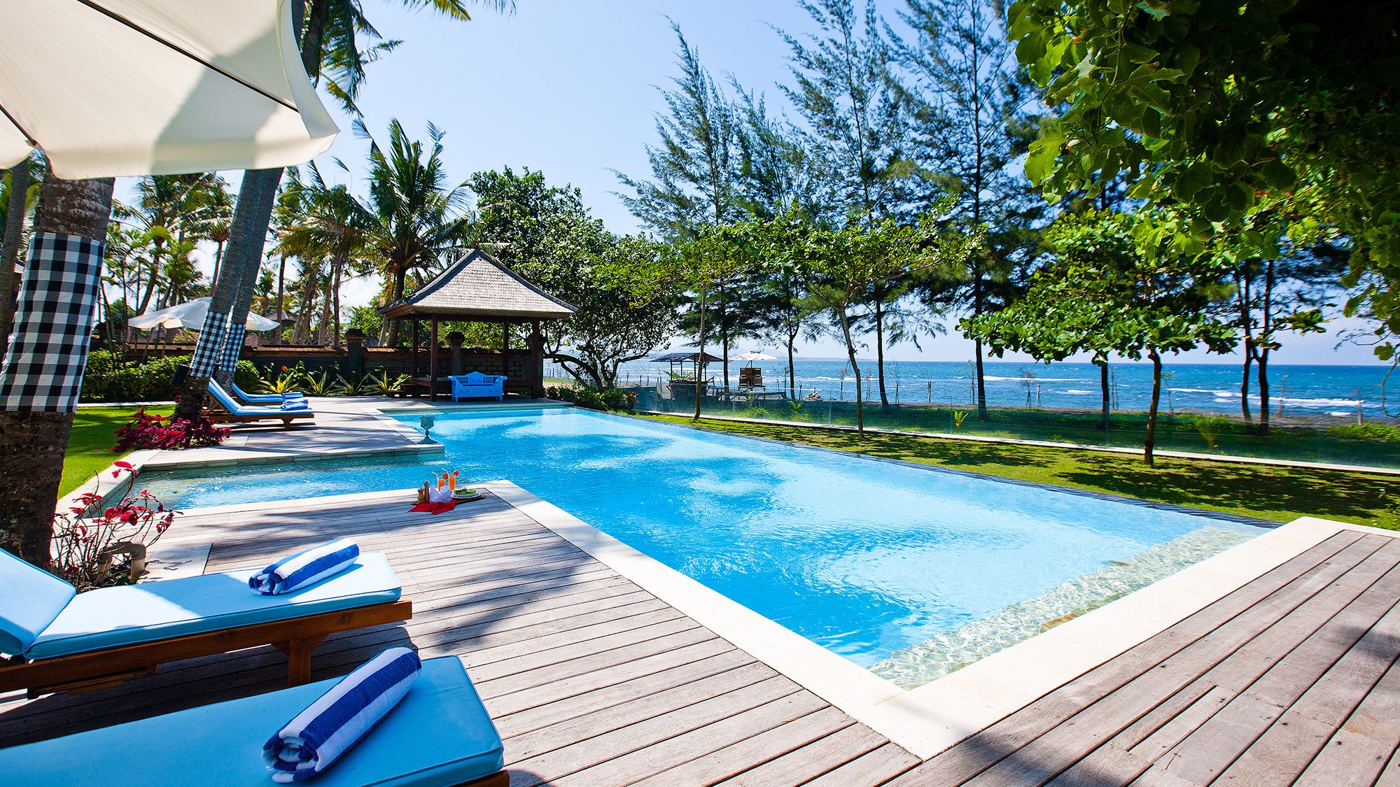 8 Stunning Beachfront Villas In Bali • Elite Havens MAGAZINE