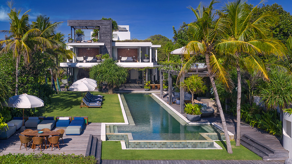 Top Reasons Why You Should Book a Private Villa for your Next Stay
