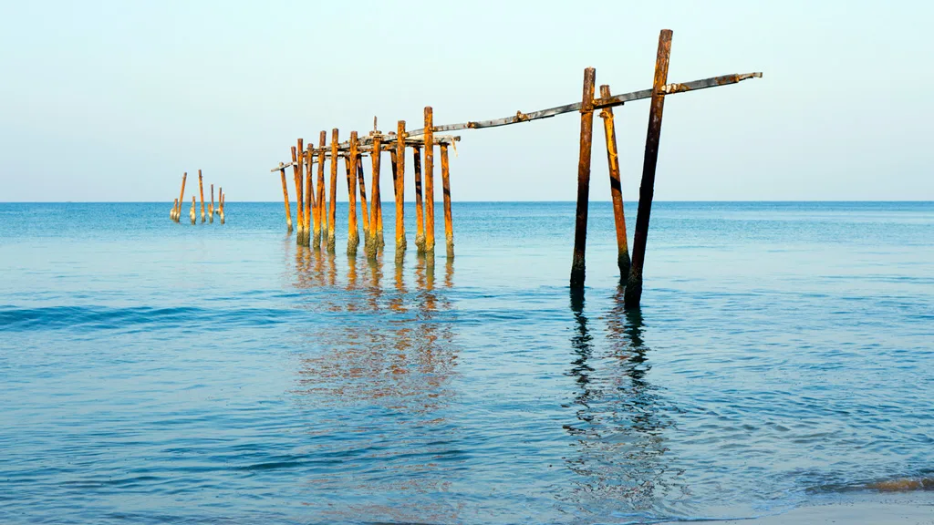 pilai-bridge-in-natai-beach