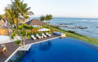 Tirtha Bayu Villa I - Bali - Absolute beachfront location