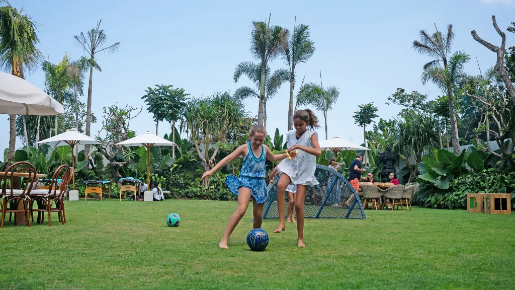Why Guests Keep Returning to NoKu Beach House: Beachfront luxury & flawless service