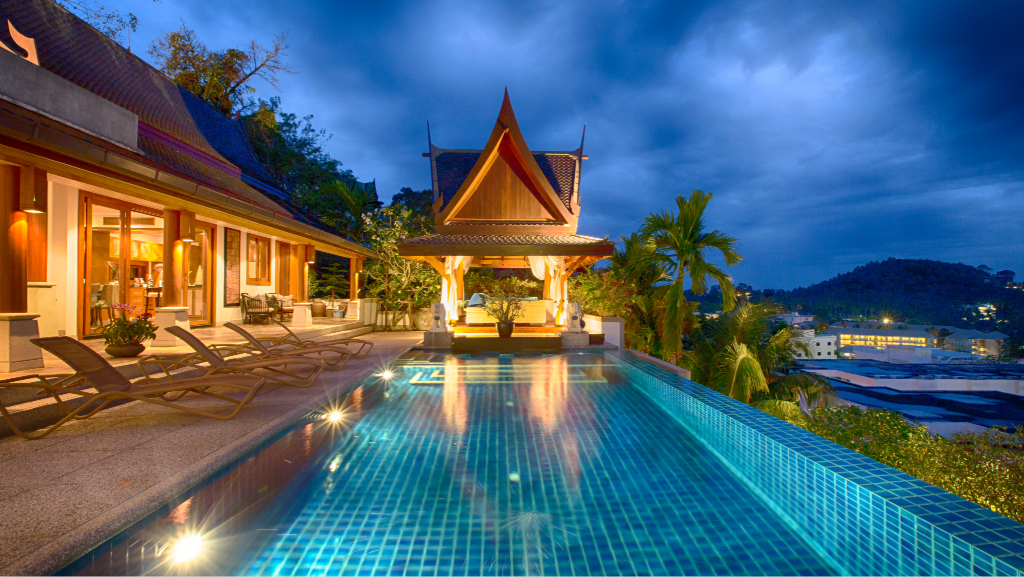 Baan Surin Sawan - Infinity pool at sundown